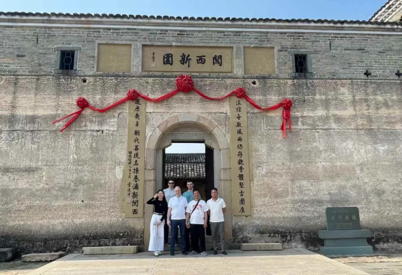 Forging Business, Forging Friendship: Yanming Metal Etching Factory Deepens Cooperation with Transmarins Clientes